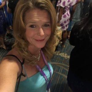 Meet your Posher, Melissa